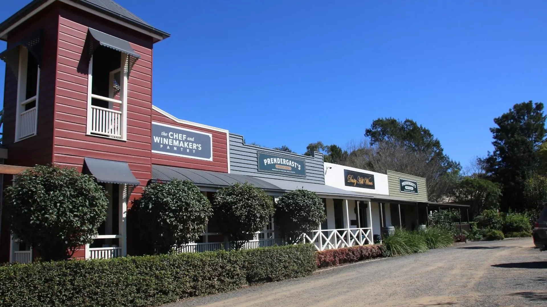 Dusty Hill Vineyard - Moffatdale Hotel